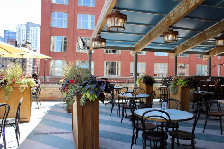 7 Best Chicago Rooftop Restaurants 