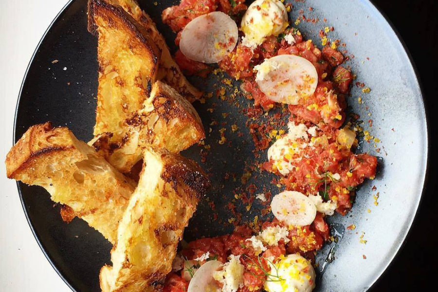 beef tartare and toast from frisatsun in philly