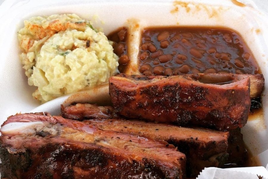 bbq ribs, mac and cheese, and baked beans from bowlegged bbq in san diego