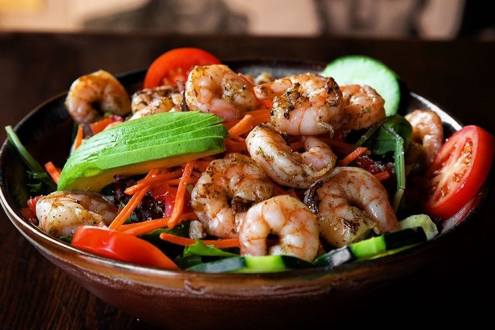 protein bowl with grilled shrimp from la puerta in san diego