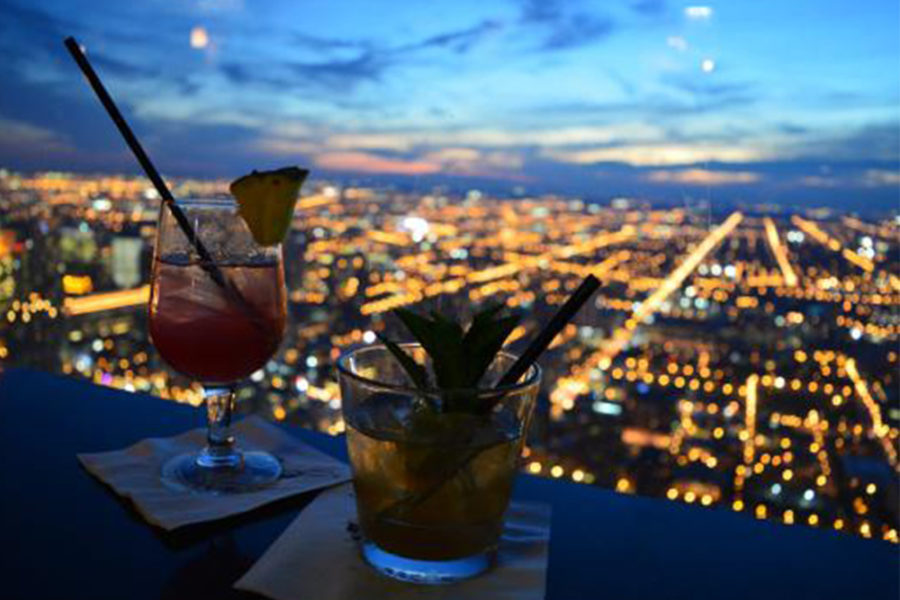 cocktails from the signature room 95th in chicago