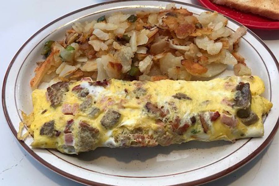omelet and hashbrowns from dew inn in philly
