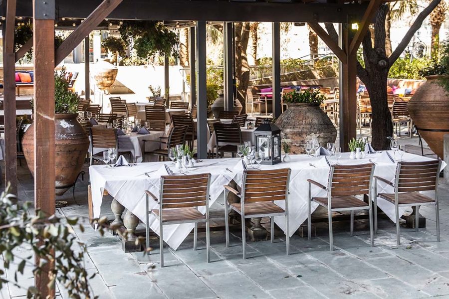 outdoor dining at saint ann restaurant and bar in dallas