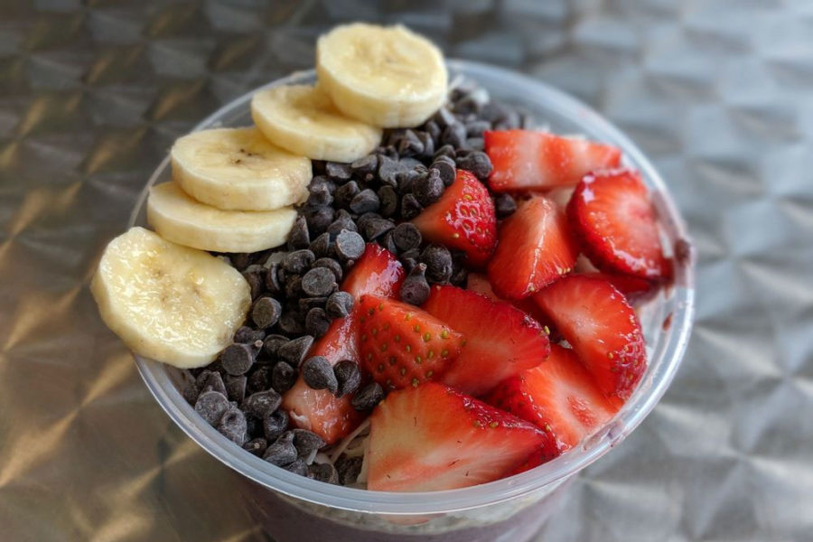 acai bowl from OB smoothies in san diego