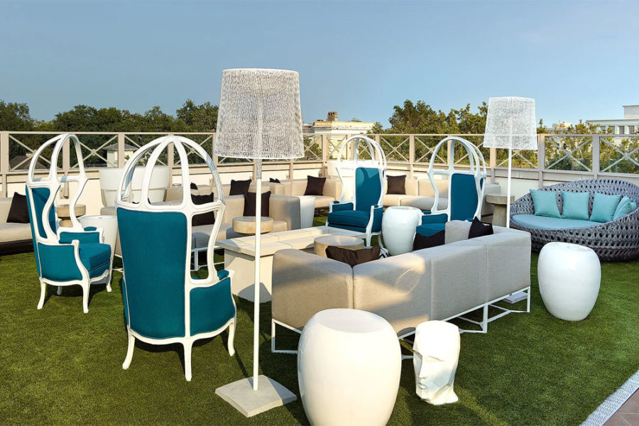 outdoor lounge area at eleve rooftop restaurant and lounge in charleston