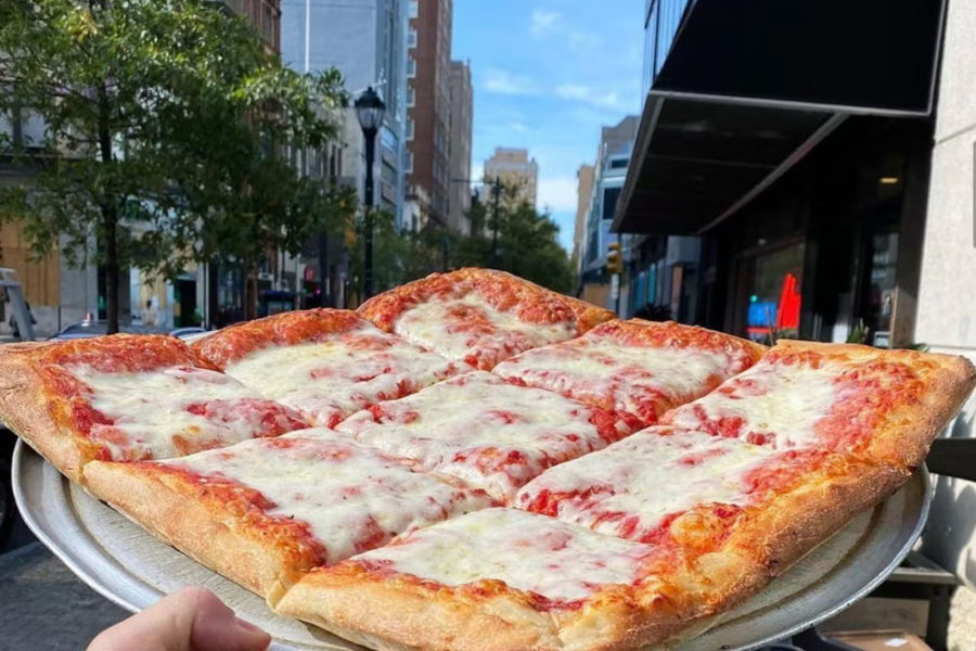 cheese pizza from giovani's bar and grill in philadelphia