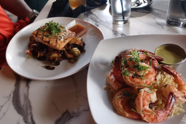 9 Restaurants That Make Group Dining A Breeze In Dallas - American Eats