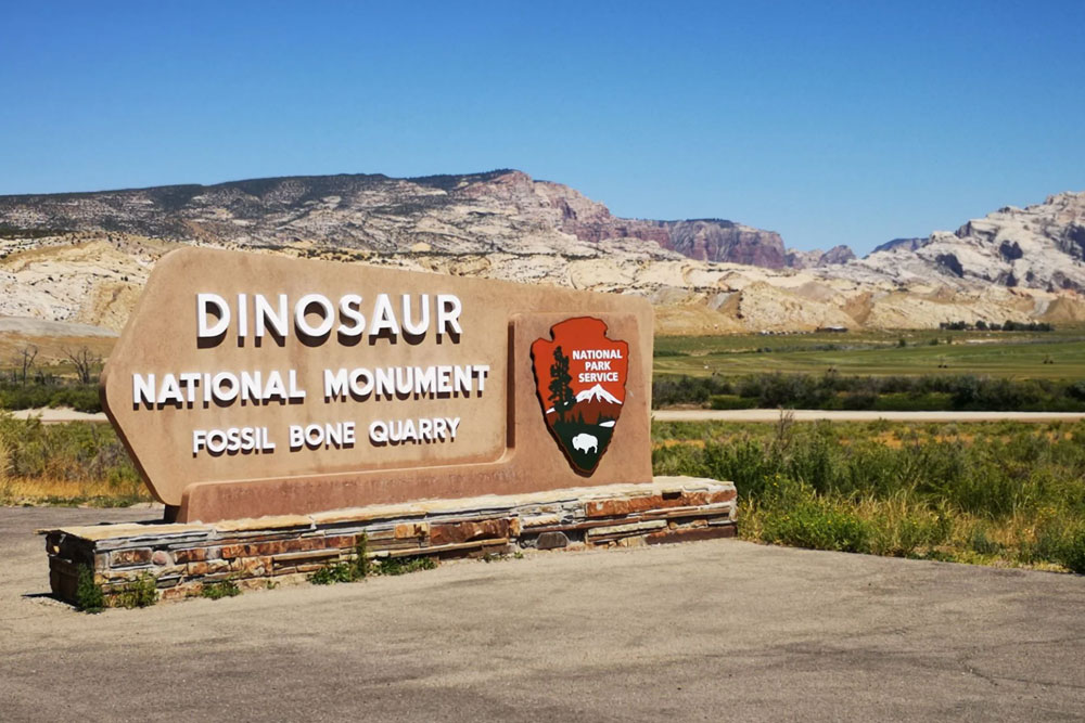 dinosaur national monument sign 