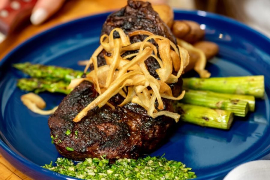 Steak, fried onions and asparagus from OAK