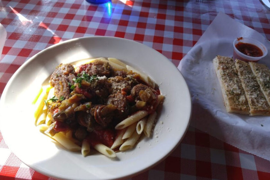 Meatball pasta and garlic bread from Milantoni Italian Restaurant