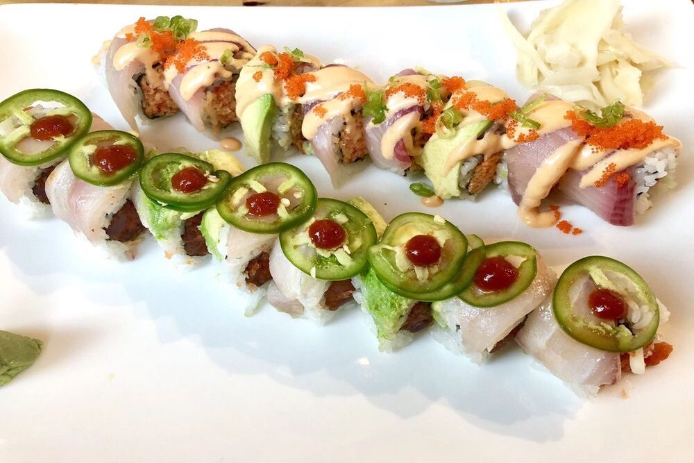 sushi roll form Maru in nashville, tn