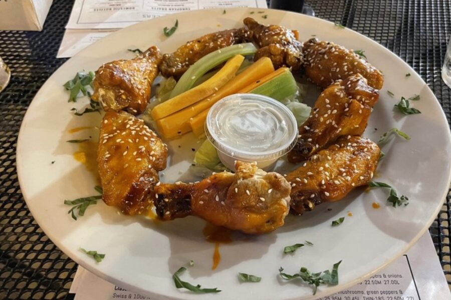 wings o' fire from The Curragh Irish Pub in Chicago