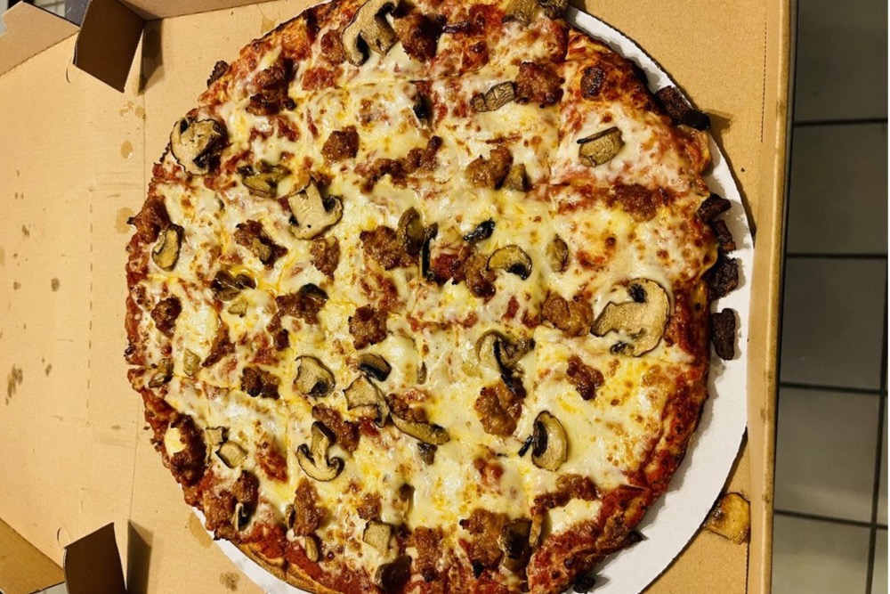 Your Essential Guide to Sports Bars in Tampa, FL American Eats