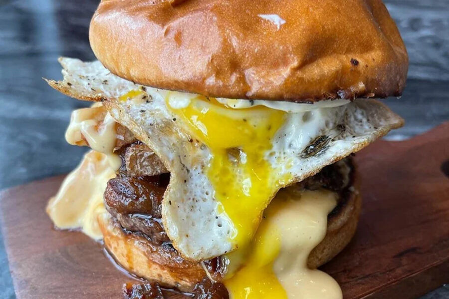 burger with egg from brunch n burgers in chicago