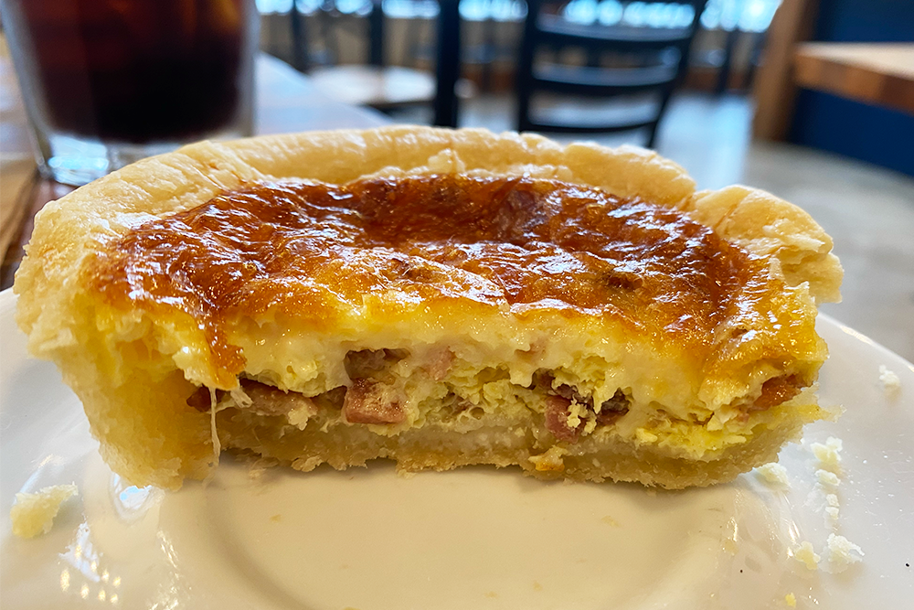 Quiche bacon on a plate