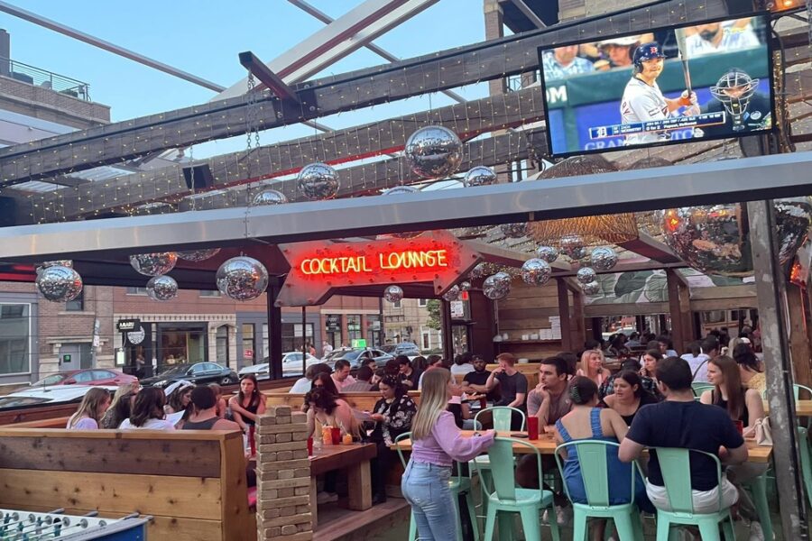 patio at paradise park in chicago